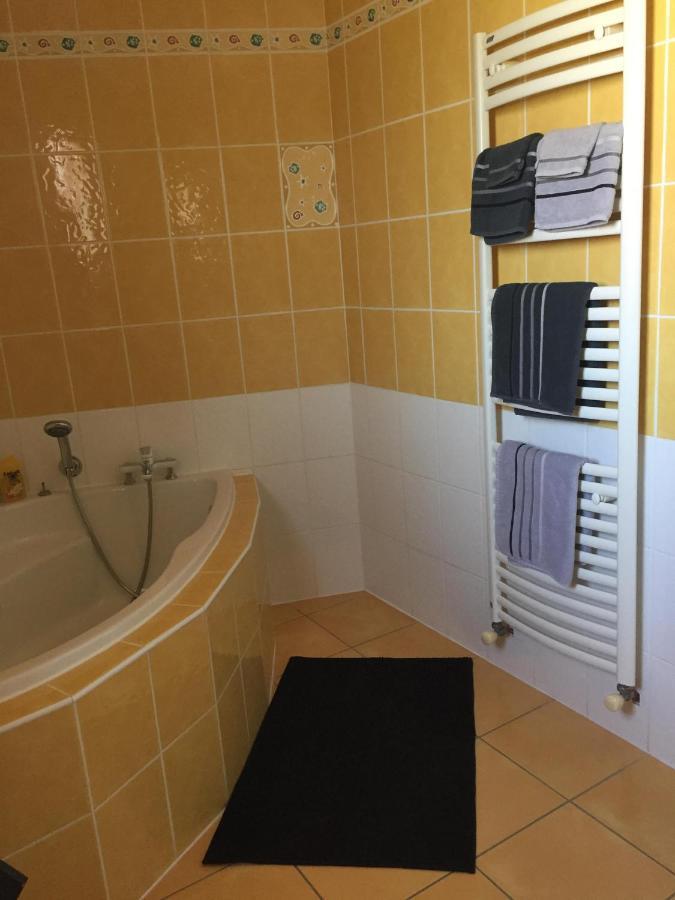 B&B Chez Florence - Chambres D'Hotes Montmerle-sur-Saone Exterior foto